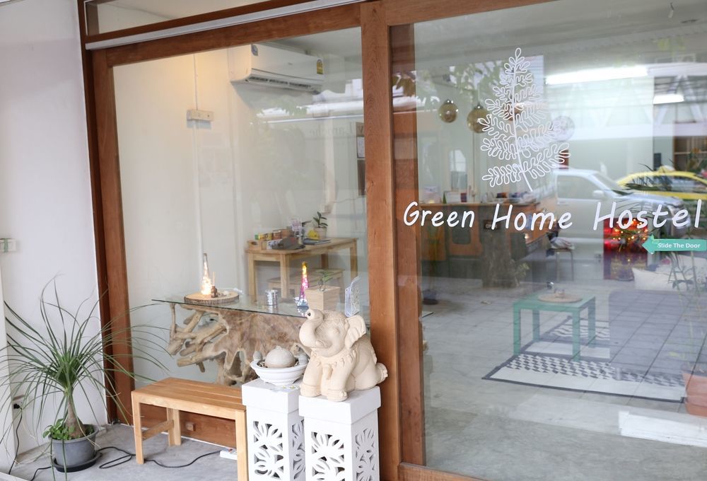 Green Home Hostel And Massage Бангкок Экстерьер фото