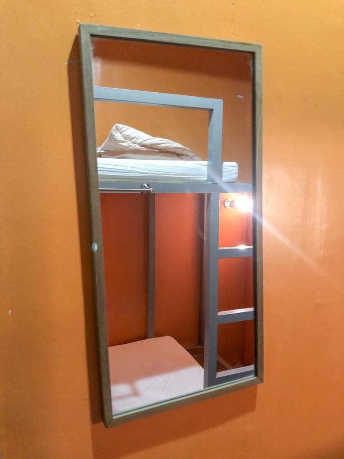 Green Home Hostel And Massage Бангкок Экстерьер фото